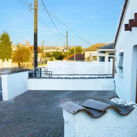 Appart T2 Avec Terrasse, Parking Et Wifi Angoulême Exteriér fotografie
