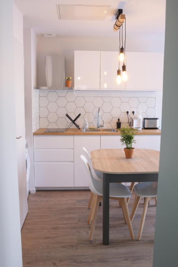 Appart T2 Avec Terrasse, Parking Et Wifi Angoulême Exteriér fotografie